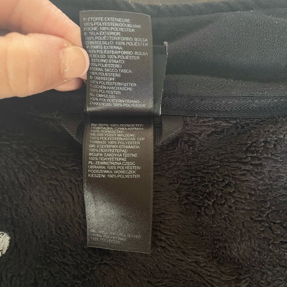 The North Face Women’s Black Osito Fleece Jacket Size Medium - Picture 8 of 9